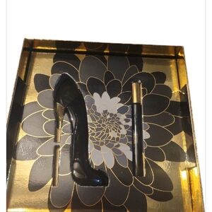 Carolina Herrera Black and Gold Stiletto Set